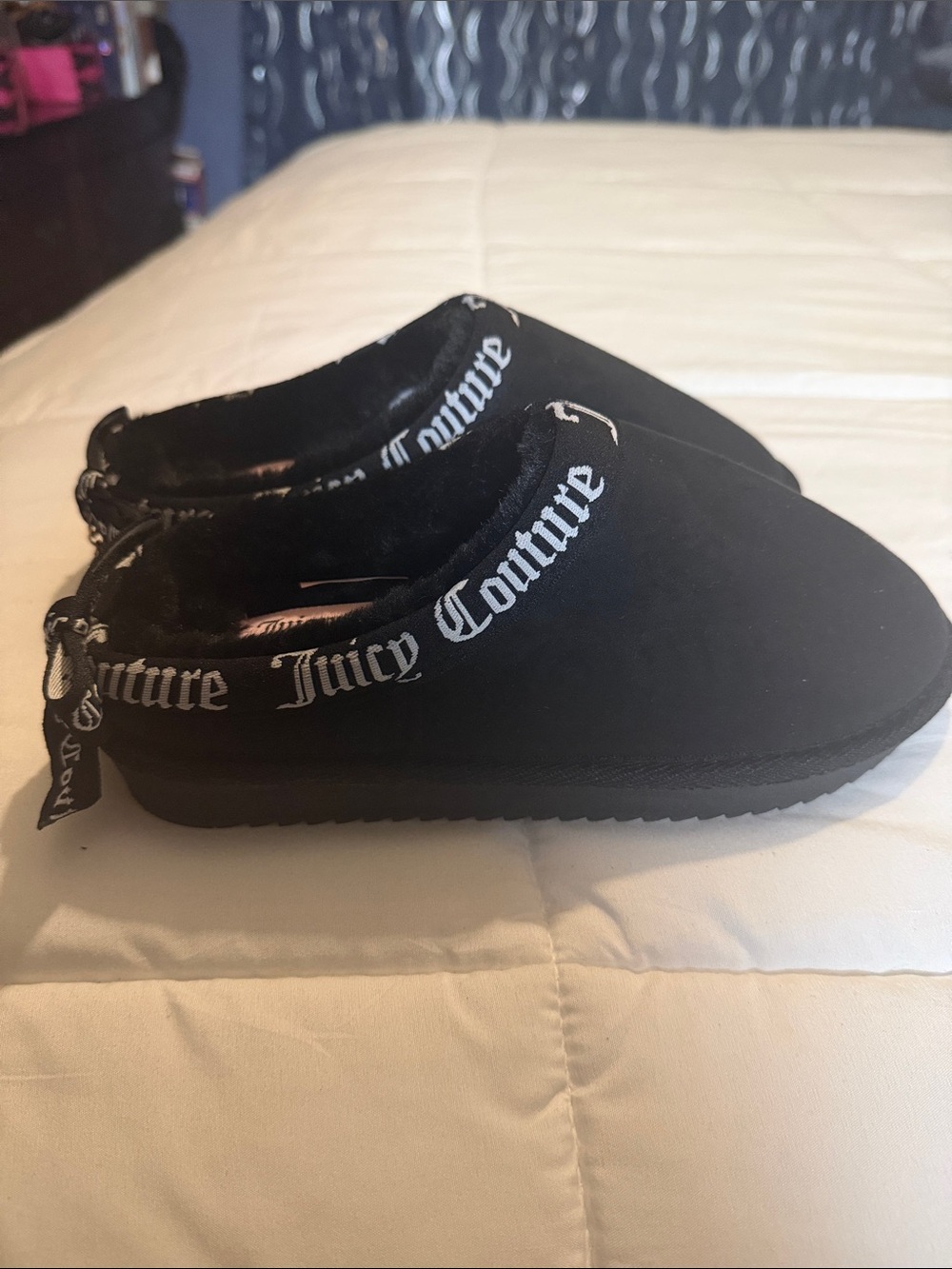 Juicy Couture Black Logo-Trim Slip-On Cozy Shoes